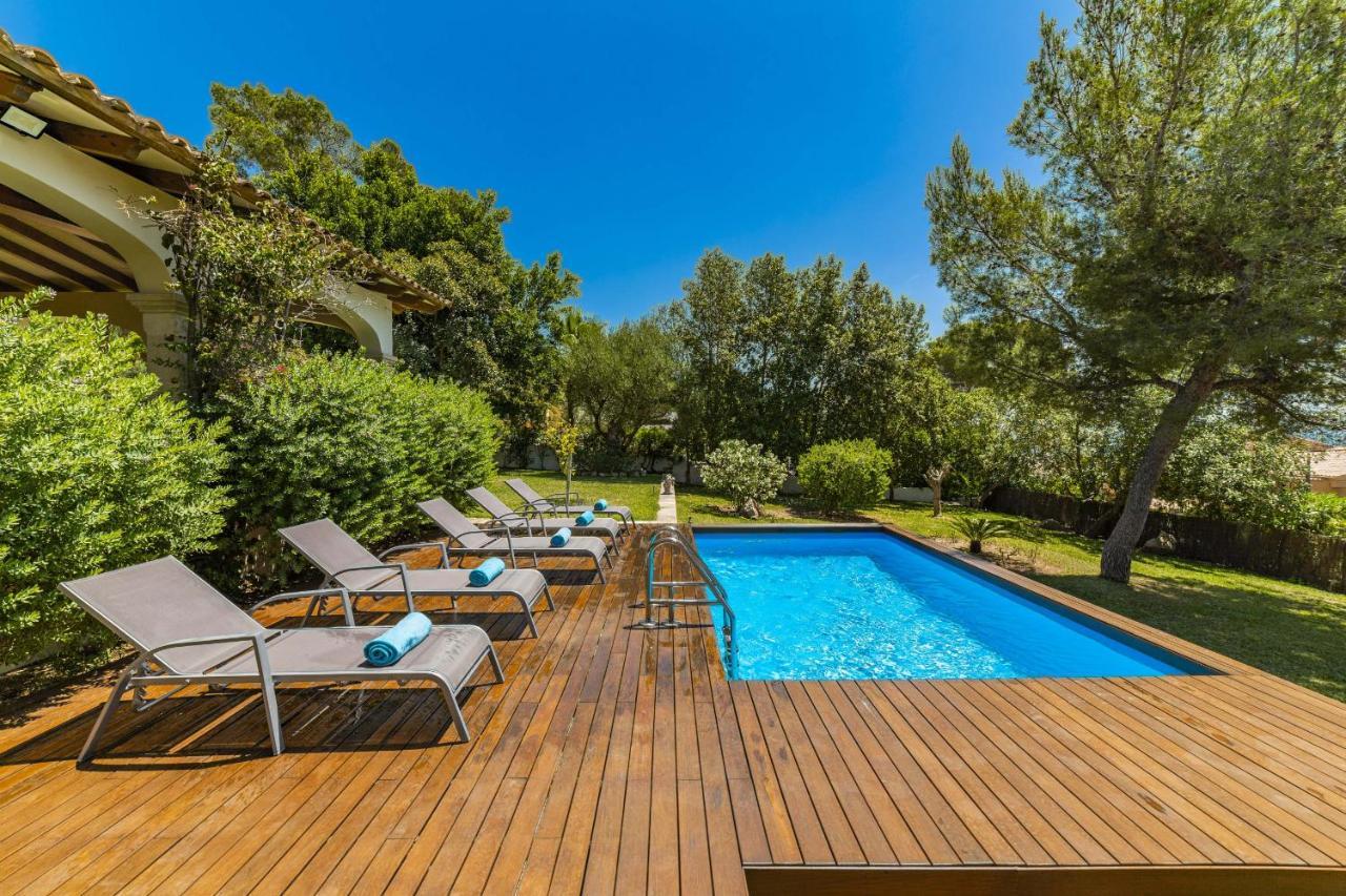 Alcanada Garden Villa *